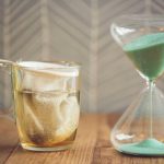 Photo d'un filtre à thé et d'un sablier Colors of Tea